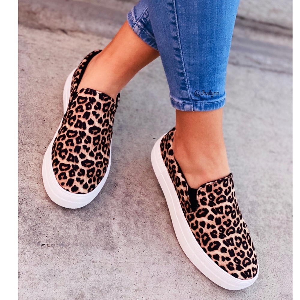 HP 🥳 Leopard Canvas slip on W/Memory foam insert - Picture 9 of 14